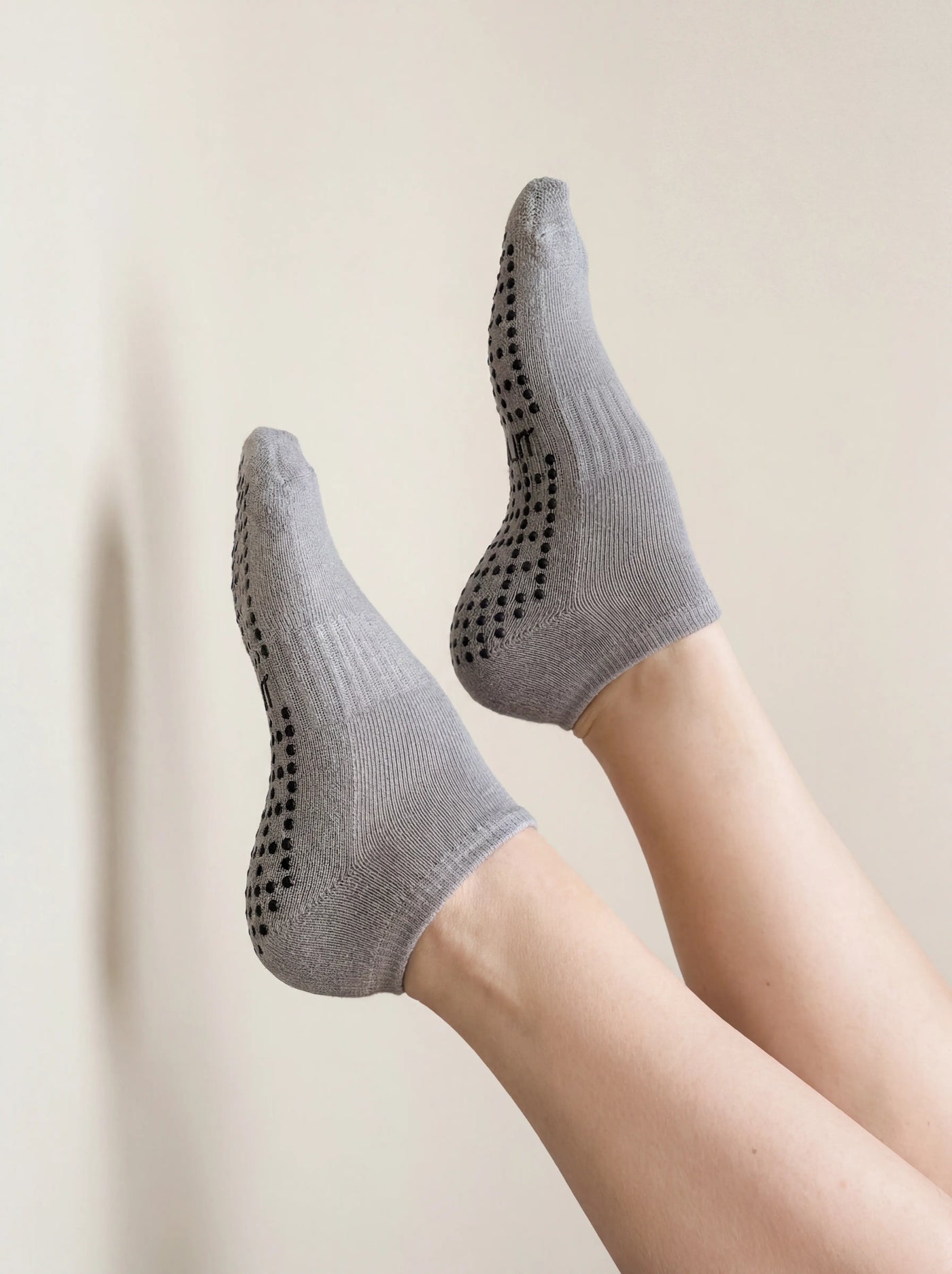 Low Cut Pilates Grip Socks - Grey