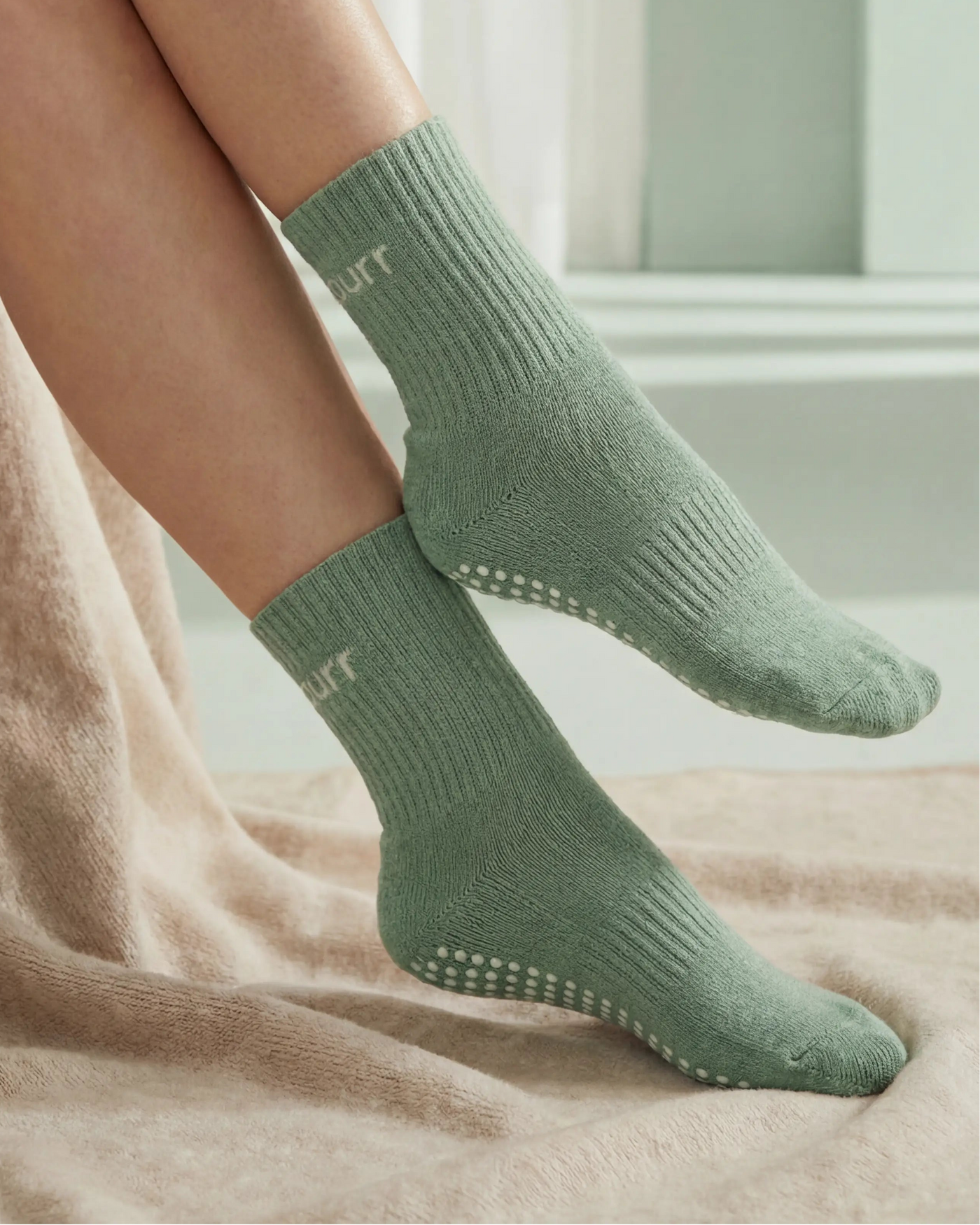 Mid Crew Pilates Grip Socks - Sage Green