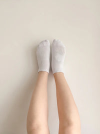 Low Cut Pilates Grip Socks - White